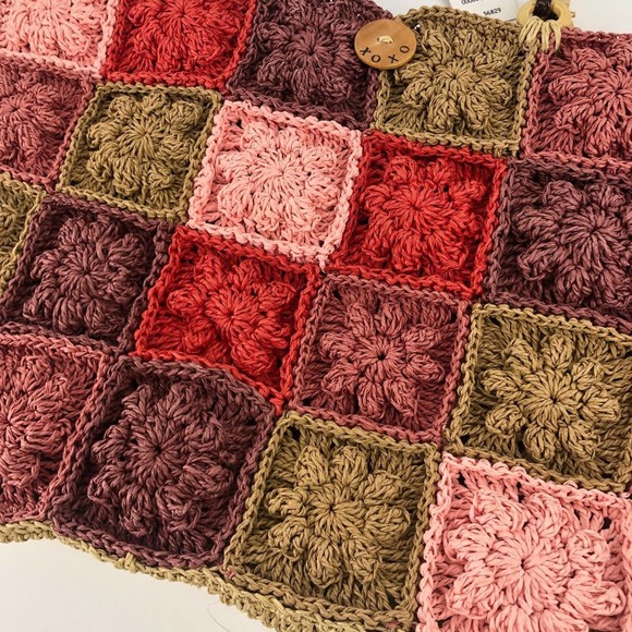 NWT XOXO Granny Square Woven Tote Bag - Picture 2 of 9